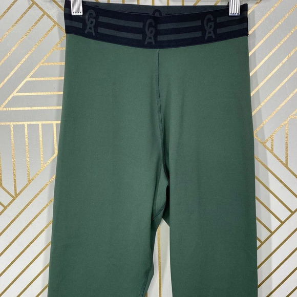 Good American Icon Capri Legging Olive - Picture 5 of 9